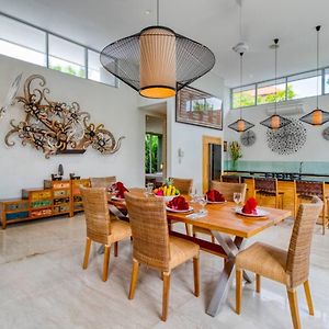 Aramanis Villas